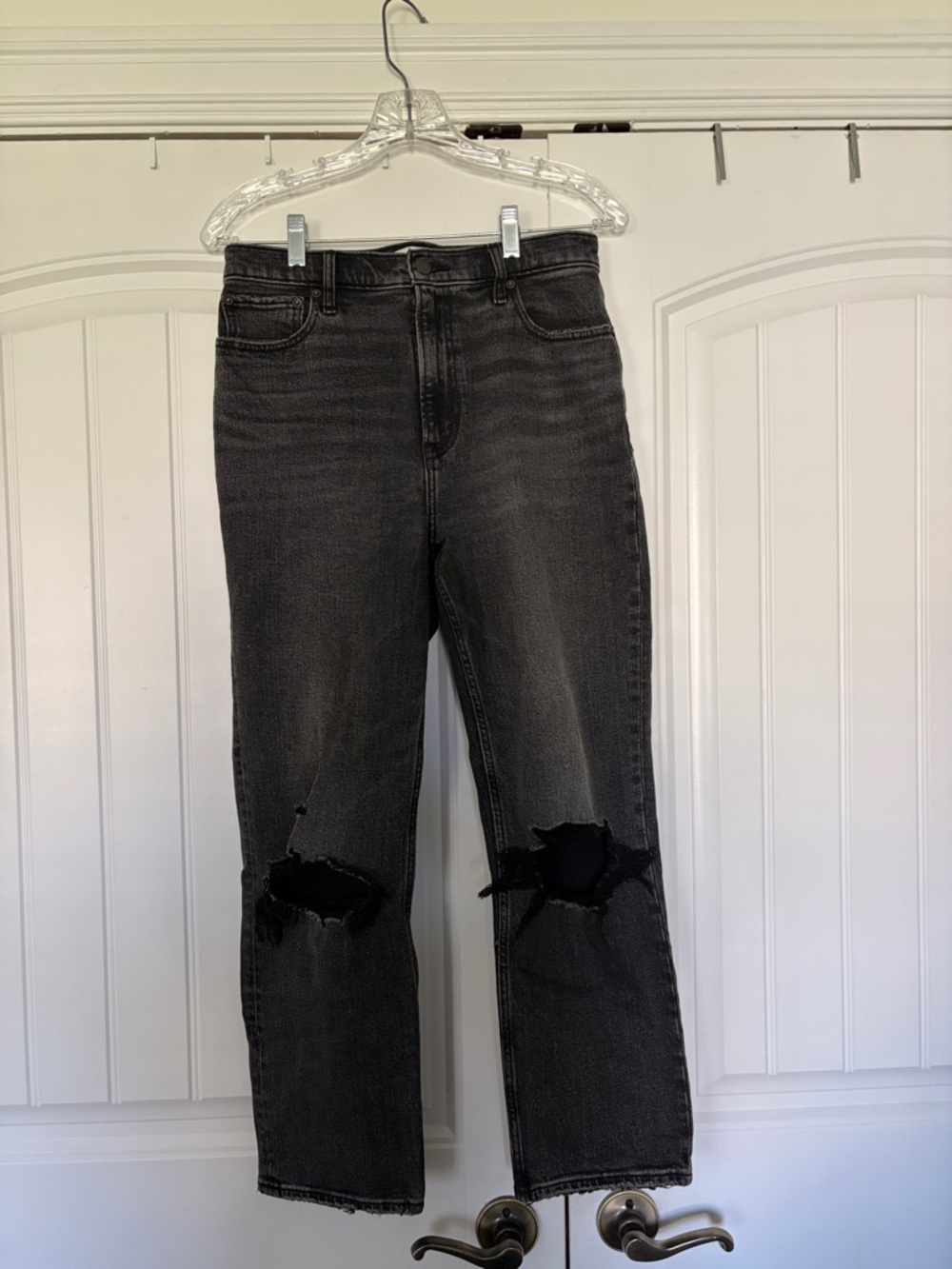 Abercrombie & Fitch Black Straight-Leg Distressed Jeans
